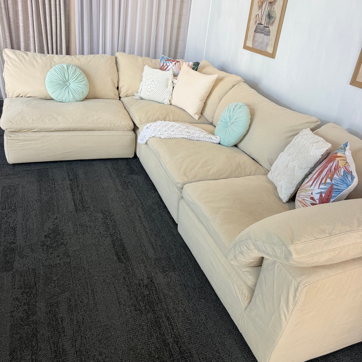 Harvey Norman – 4 Piece Modular Cloud Couch