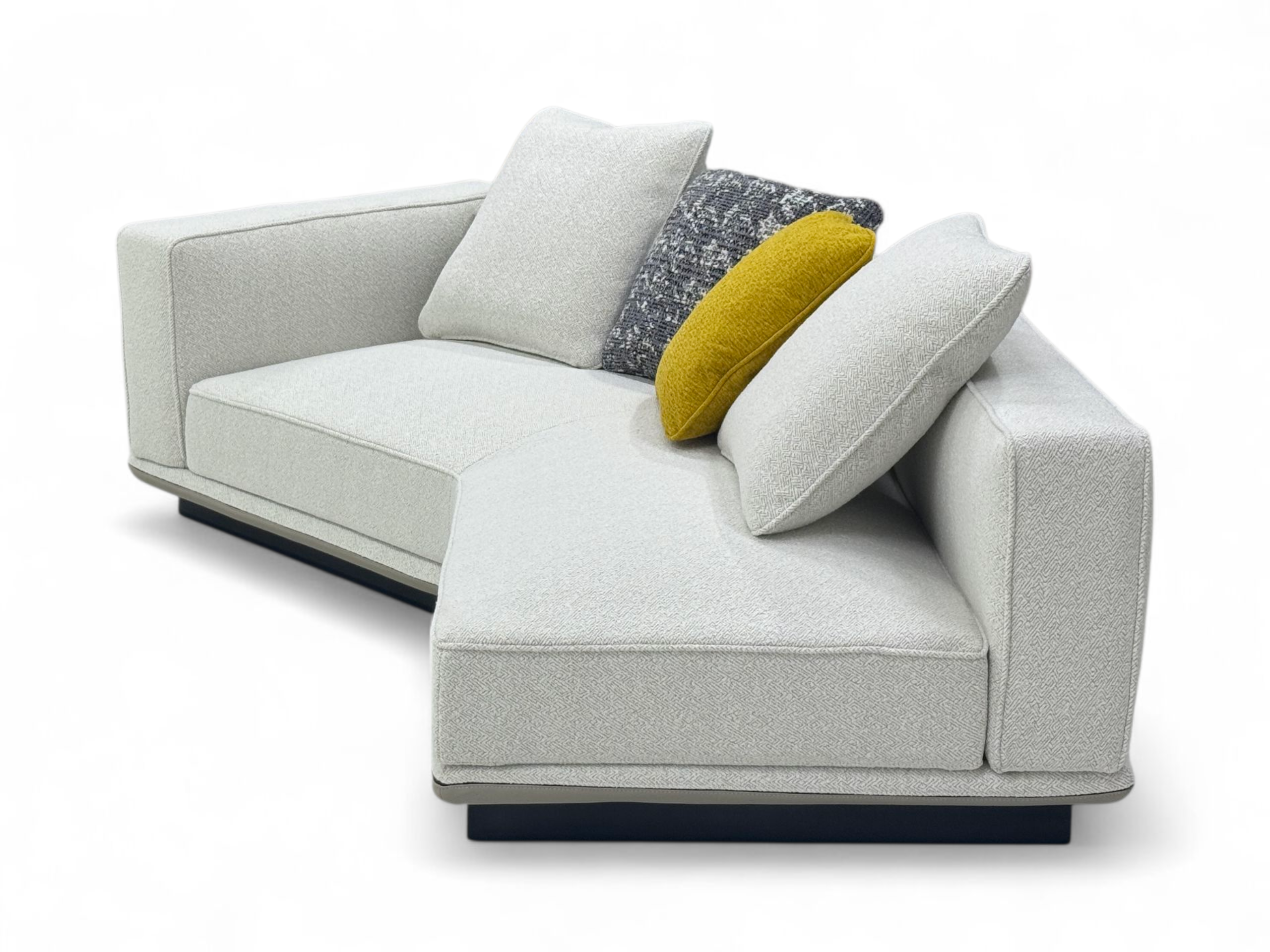 Stratus Sofa Luxury Collection