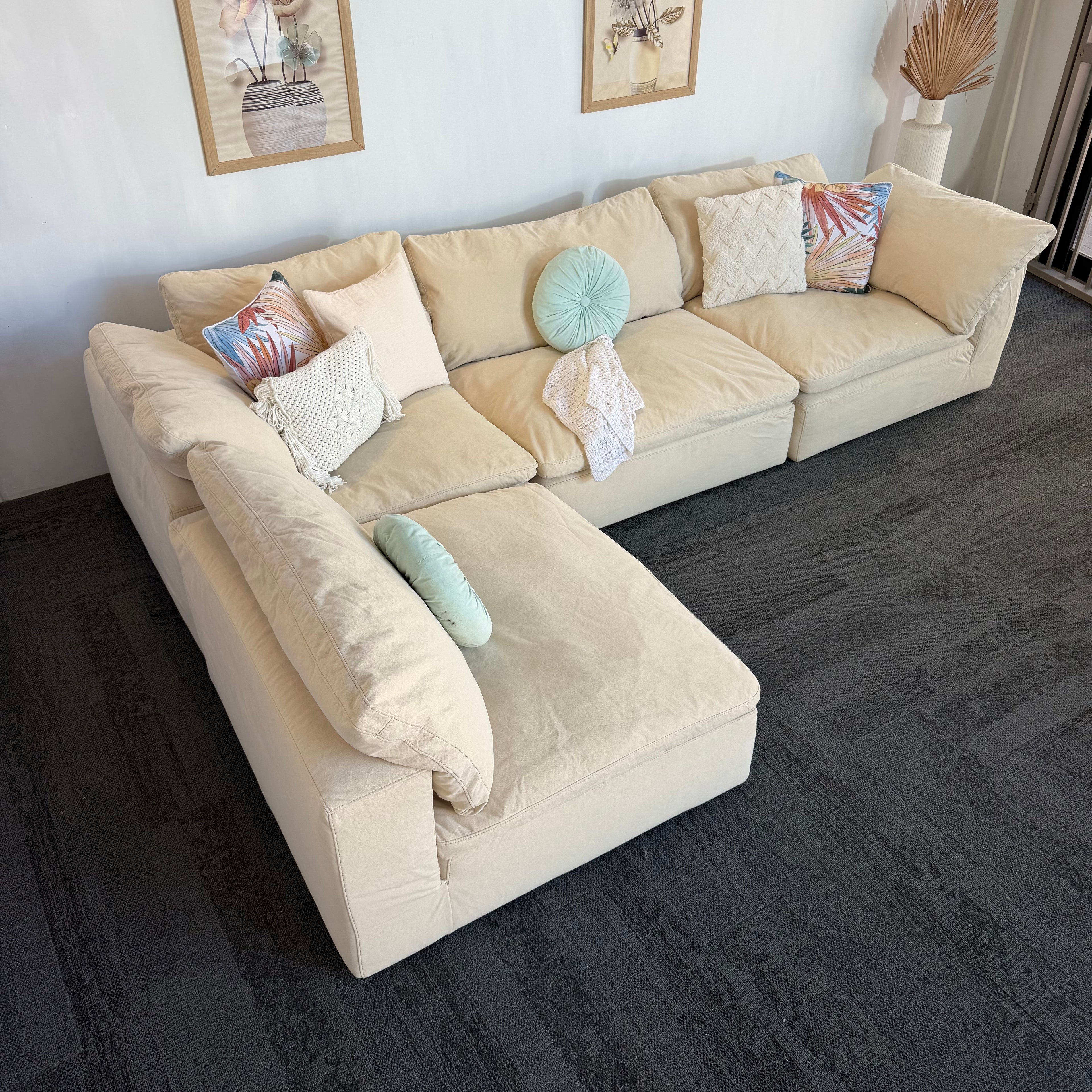 Harvey Norman – 4 Piece Modular Cloud Couch