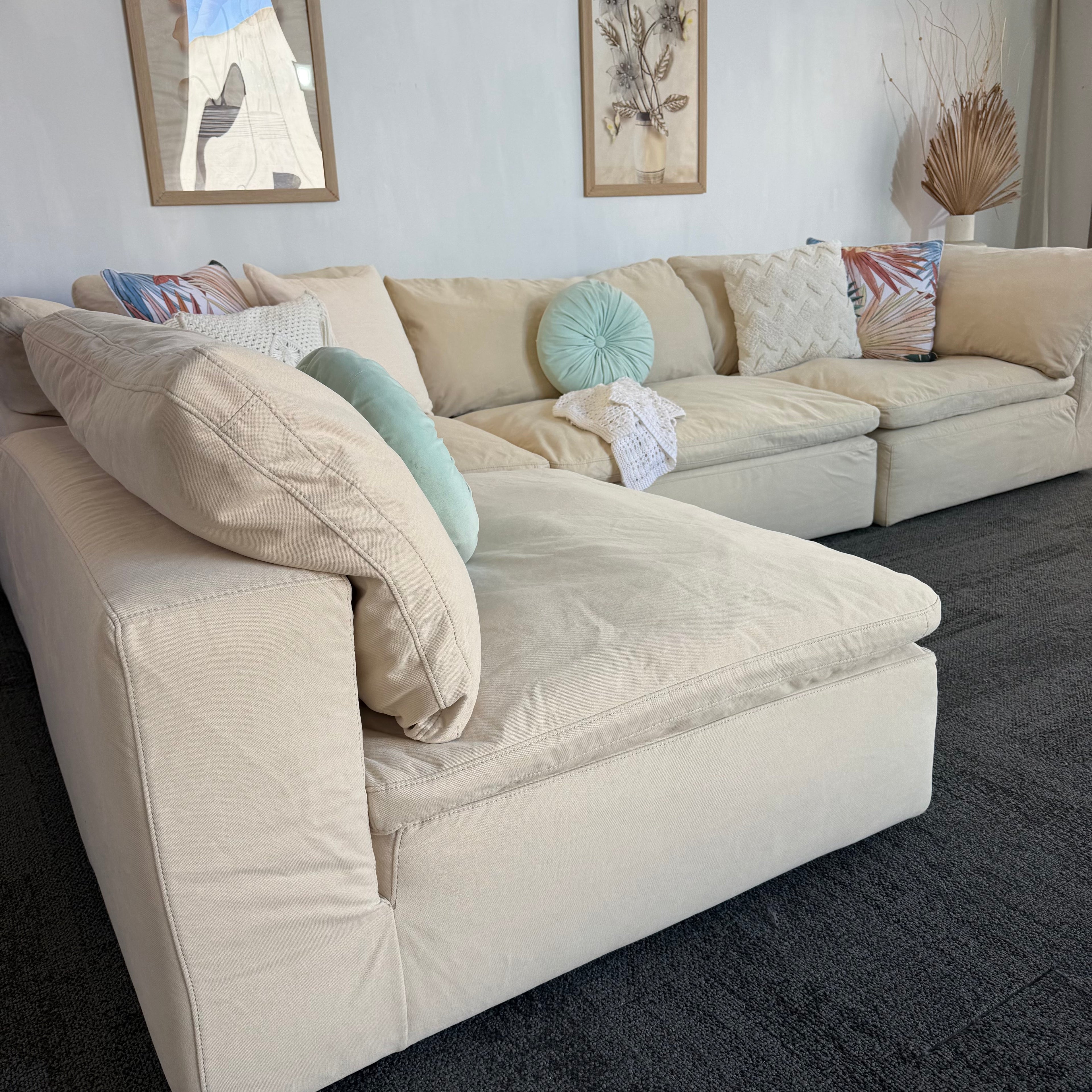 Harvey Norman – 4 Piece Modular Cloud Couch